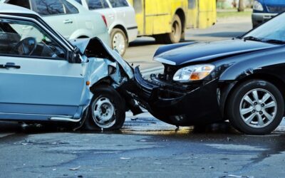 Jak zachować się podczas kolizji drogowej? Najważniejsze zasady bezpieczeństwa